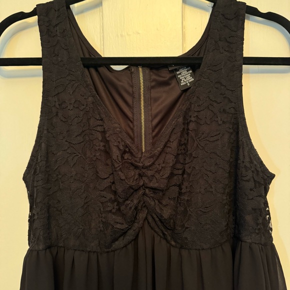 ✨torrid black lace chiffon zipper back babydoll top✨ - Picture 3 of 9